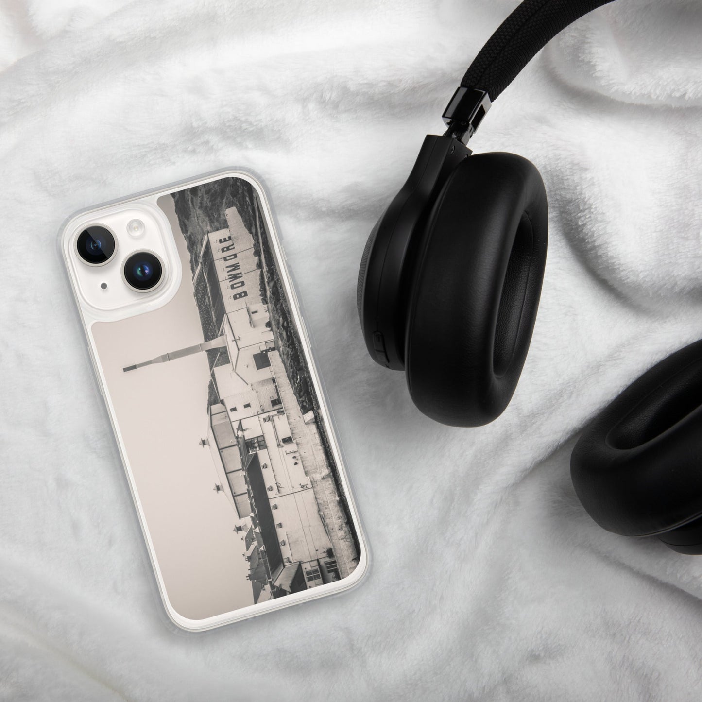 Bowmore Distillery Black White MagSafe® Clear Case for iPhone® iPhone 14