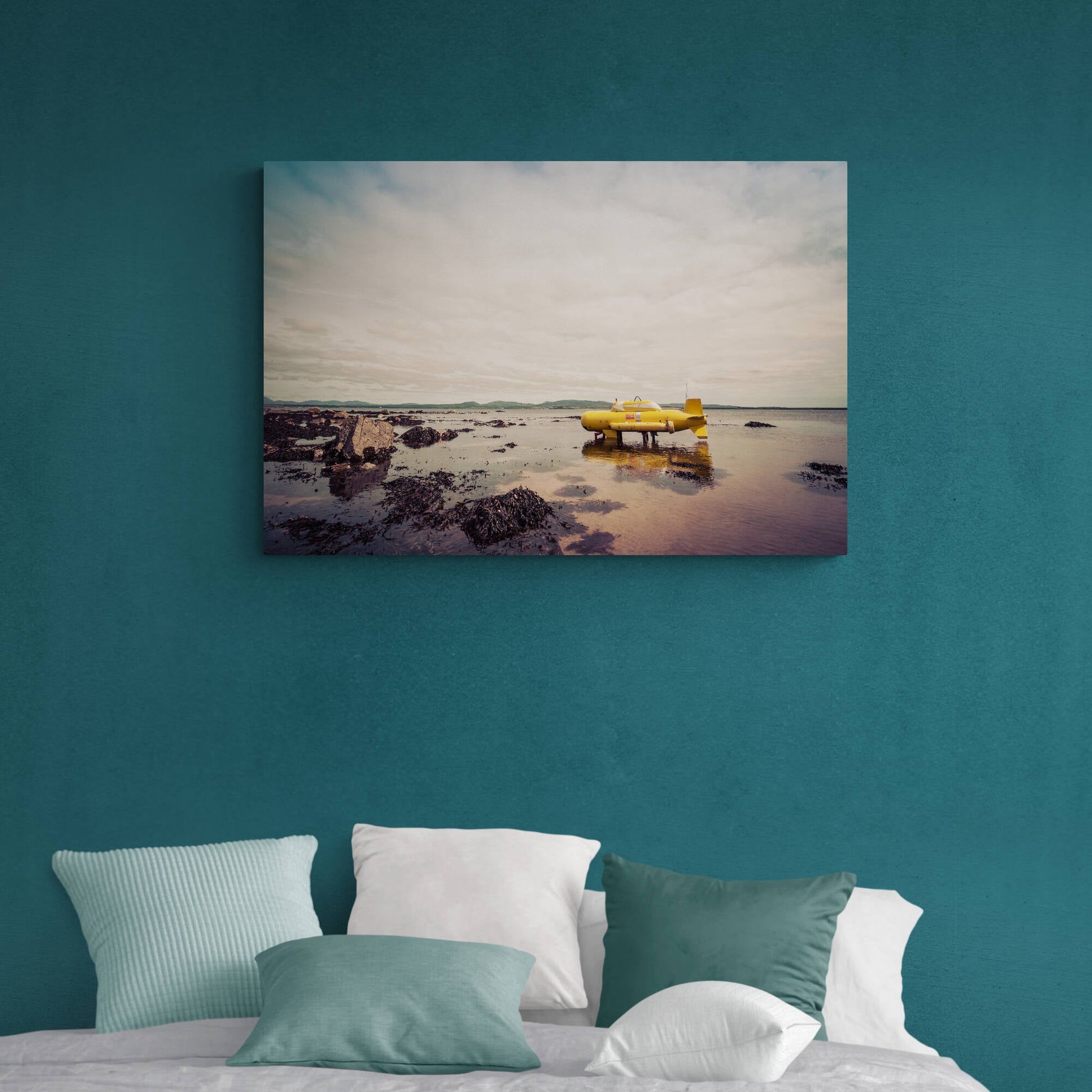 Bruichladdich Yellow Submarine Premium Canvas 36"x24" / White Wrap